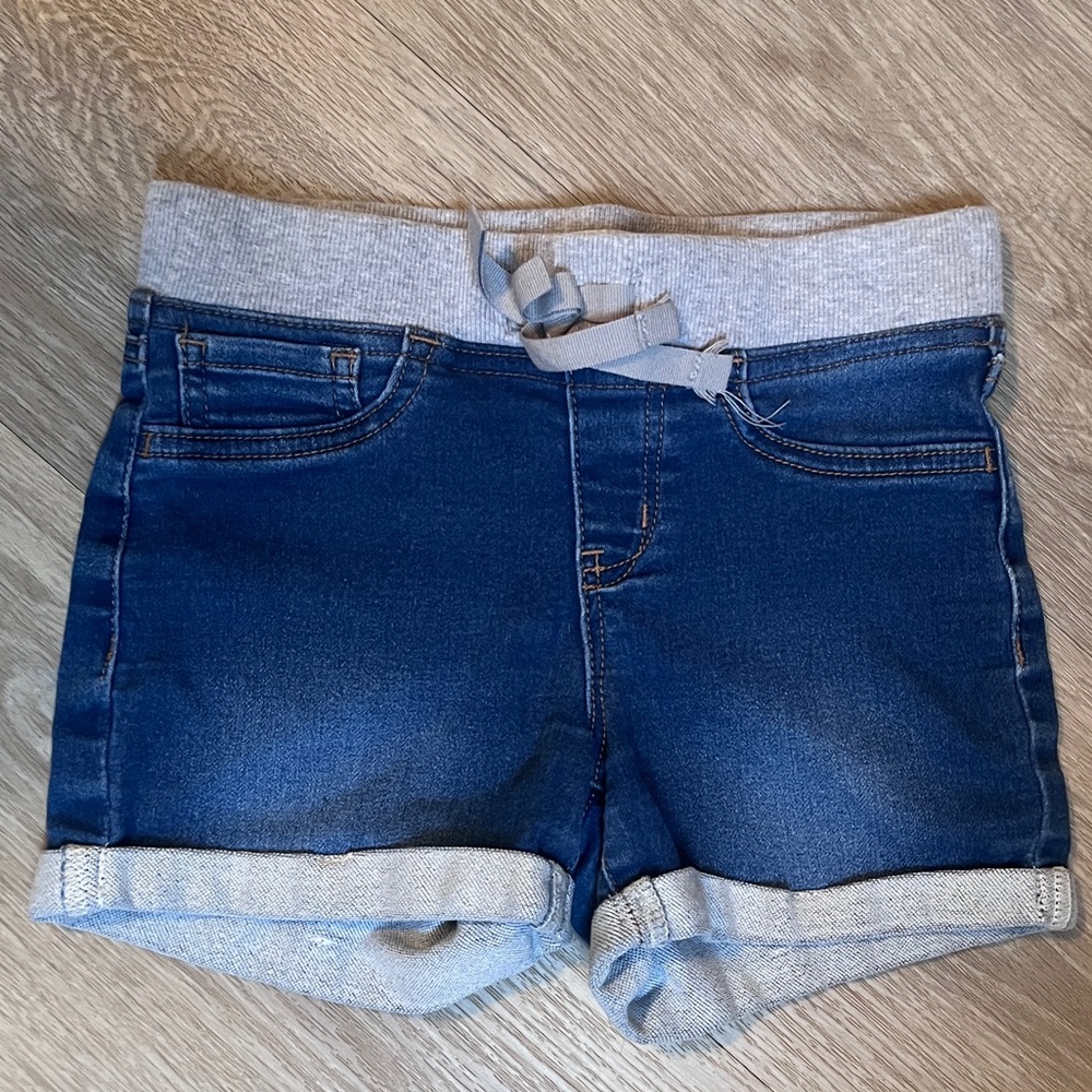 Girls Black Daisy Cotton Blend Denim Shorts Elastic Waistband Size 8